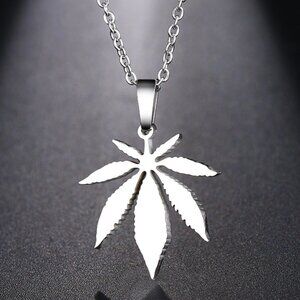 🌸 Refine Maple Leaves Delicate Dainty 925 Silver Plated Necklace, EVGG1078